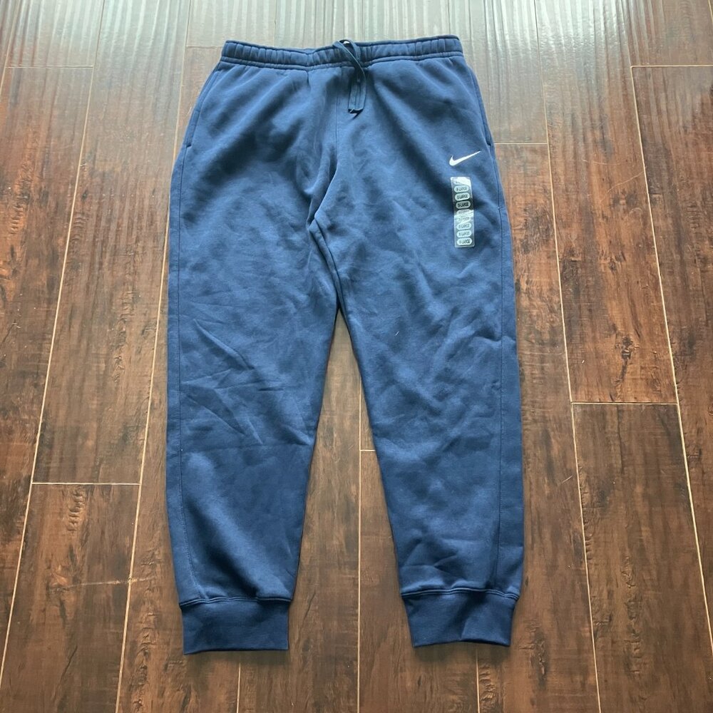 NWT Nike Men’s Club Fleece Jogger